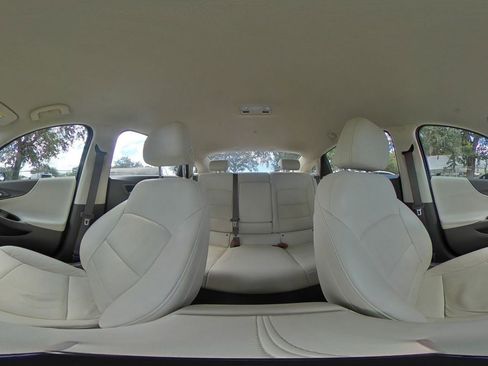 Used 2024 Chevrolet Malibu LT image 36