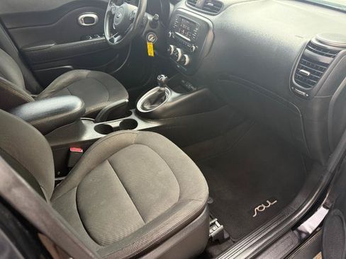 Used 2018 Kia Soul FWD image 9