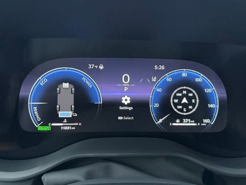 Used 2025 Toyota Sienna Limited AWD/4WD image 28