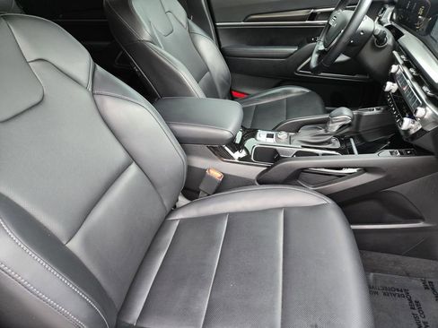 Used 2024 Kia Telluride S w/ S Sunroof Package image 19