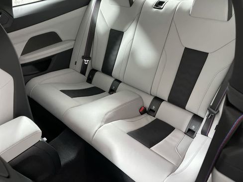 Used 2022 BMW M4 xDrive Competition w/ Executive Package image 12