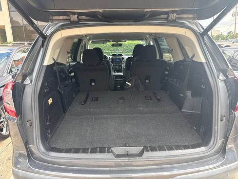 Used 2020 Subaru Ascent Premium w/ Convenience Package AWD/4WD image 9