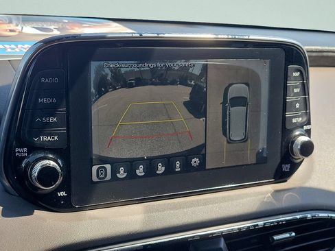 Used 2020 Hyundai Santa Fe Limited AWD/4WD image 18