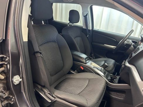 Used 2018 Dodge Journey SE w/ Connectivity Group FWD image 21