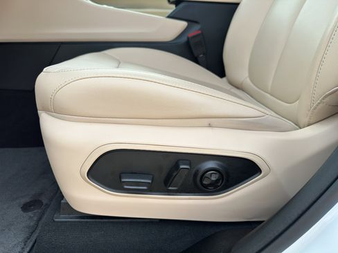 Used 2025 Jeep Grand Cherokee Limited RWD image 12