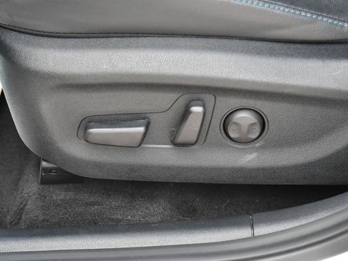 Used 2022 Kia Niro EX Premium FWD image 17