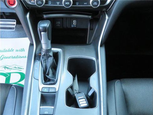 Used 2019 Honda Accord Sport image 7