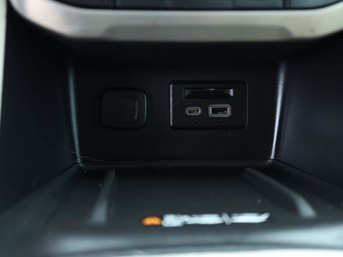 Used 2022 GMC Acadia Denali w/ Denali Ultimate Package image 33