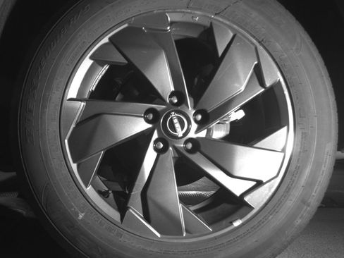 Used 2025 Nissan Rogue SV image 14