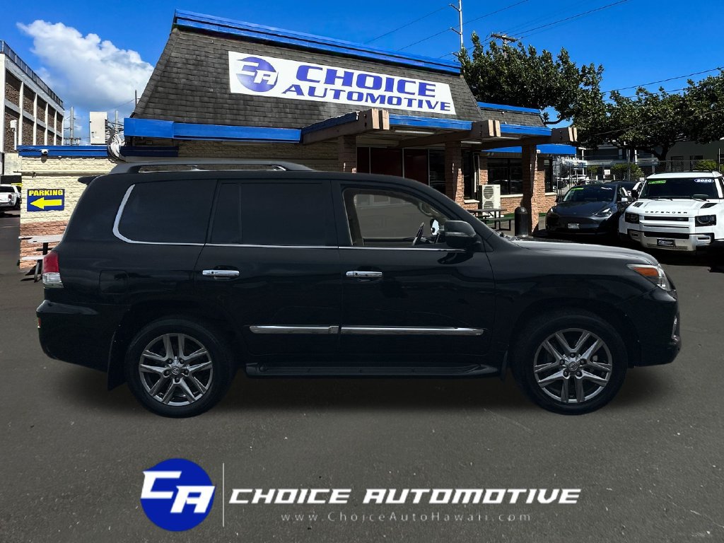 Used 2013 Lexus LX 570 4WD w/ Luxury Pkg w/Pre-crash image 9