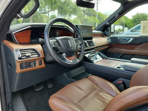 Certified 2022 Lincoln Navigator L Reserve w/ Monochromatic Package RWD image 17