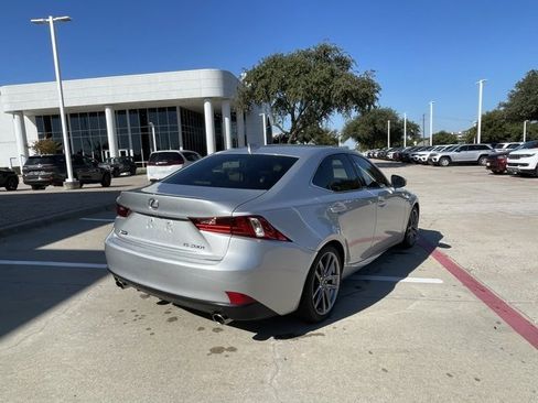 Used 2016 Lexus IS 200t image 5