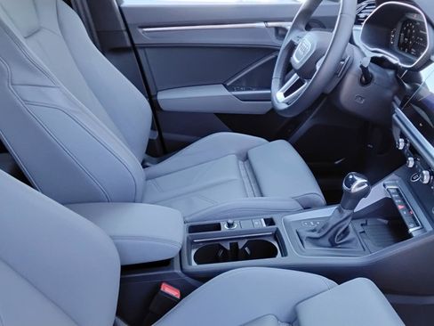 Certified 2025 Audi Q3 2.0T Premium w/ Convenience Package image 22