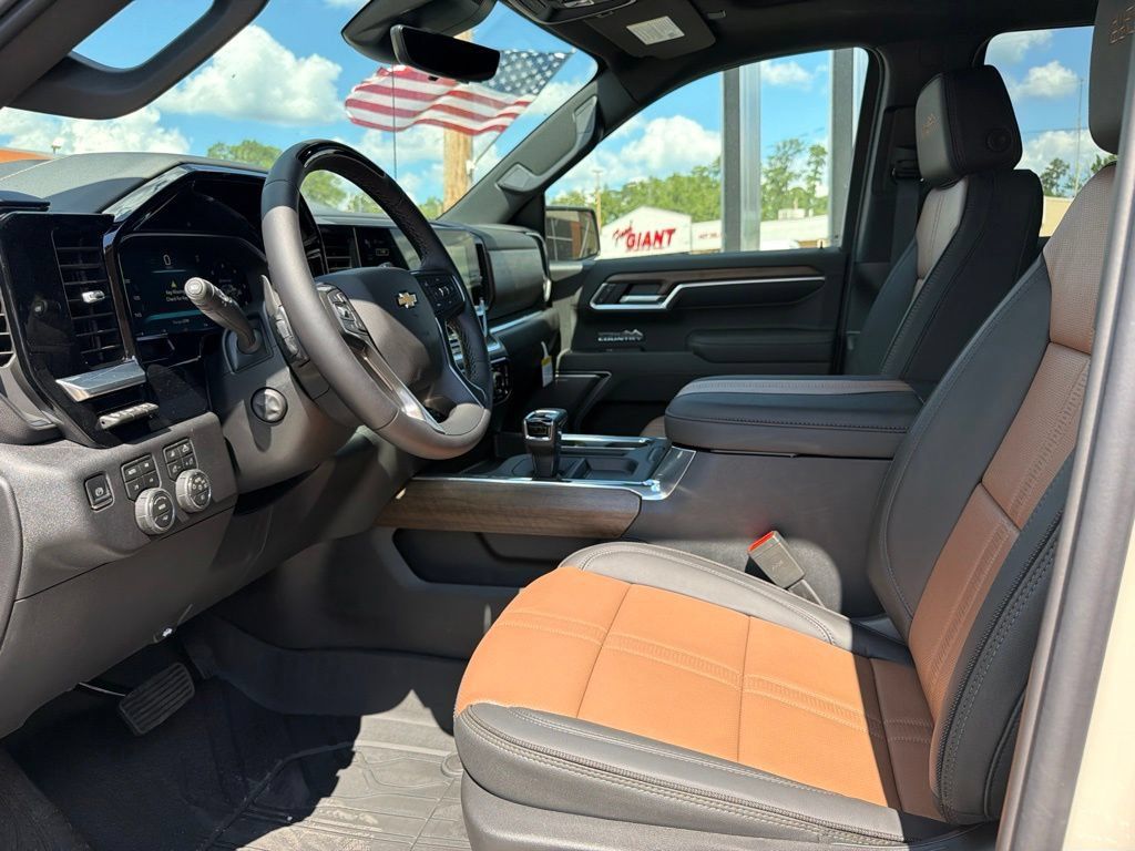 New 2026 Chevrolet Silverado 1500 High Country AWD/4WD image 15