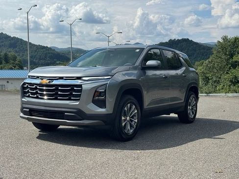 New 2027 Chevrolet Equinox LT AWD/4WD image 3