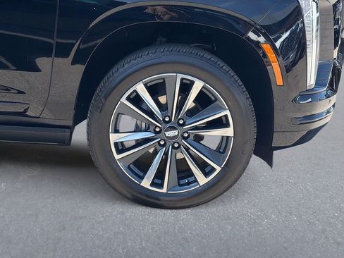 Used 2025 Cadillac Escalade ESV Sport AWD/4WD image 35