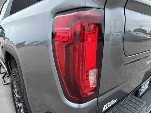 Used 2021 GMC Sierra 1500 AT4 w/ AT4 Value Package AWD/4WD image 27
