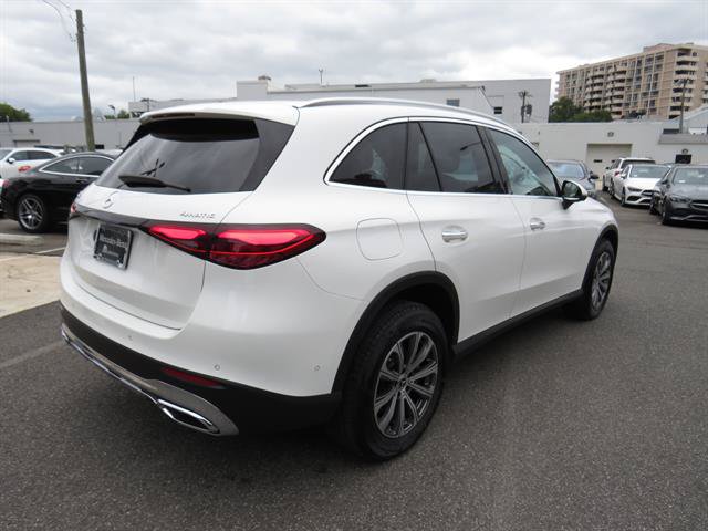 Used 2026 Mercedes-Benz GLC 300 4MATIC image 4
