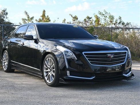 Used 2018 Cadillac CT6 Luxury image 2