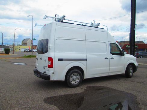 Used 2012 Nissan NV 2500 S w/ Side Curtain Airbag Pkg RWD image 3