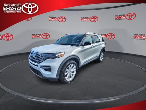 Used 2023 Ford Explorer Platinum w/ Technology Package AWD/4WD image 4