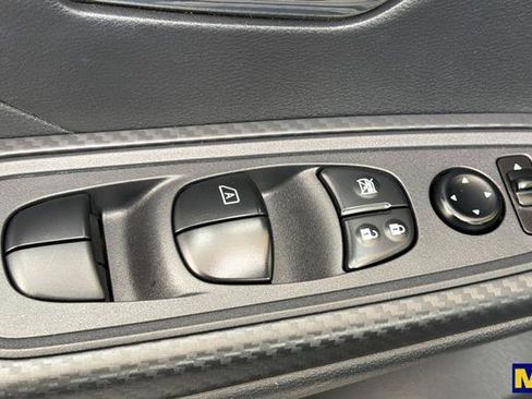 Used 2025 Nissan Versa SV FWD image 12