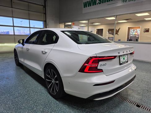 Used 2023 Volvo S60 T8 Plus image 9