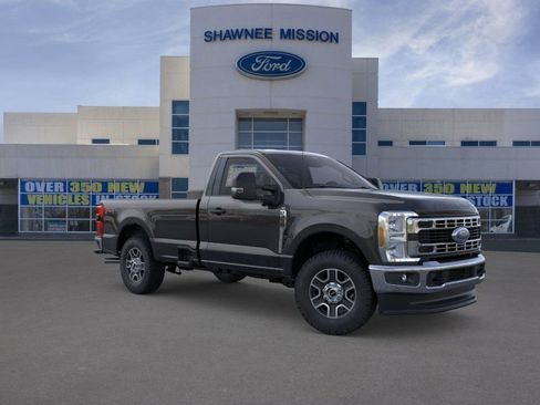 New 2025 Ford F350 XLT w/ 360-Degree Camera Package AWD/4WD image 7