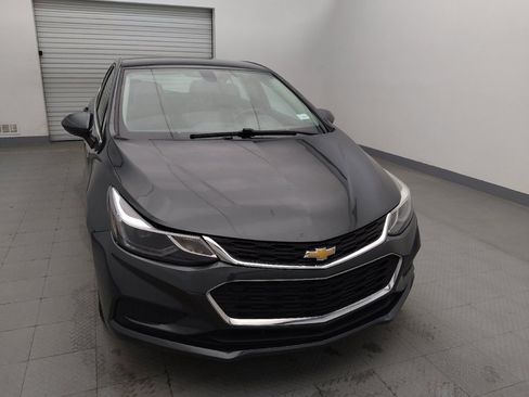 Used 2017 Chevrolet Cruze LT image 14