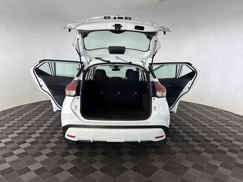 Certified 2023 Nissan Kicks S FWD image 15