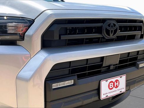 Used 2026 Toyota 4Runner SR5 AWD/4WD image 29