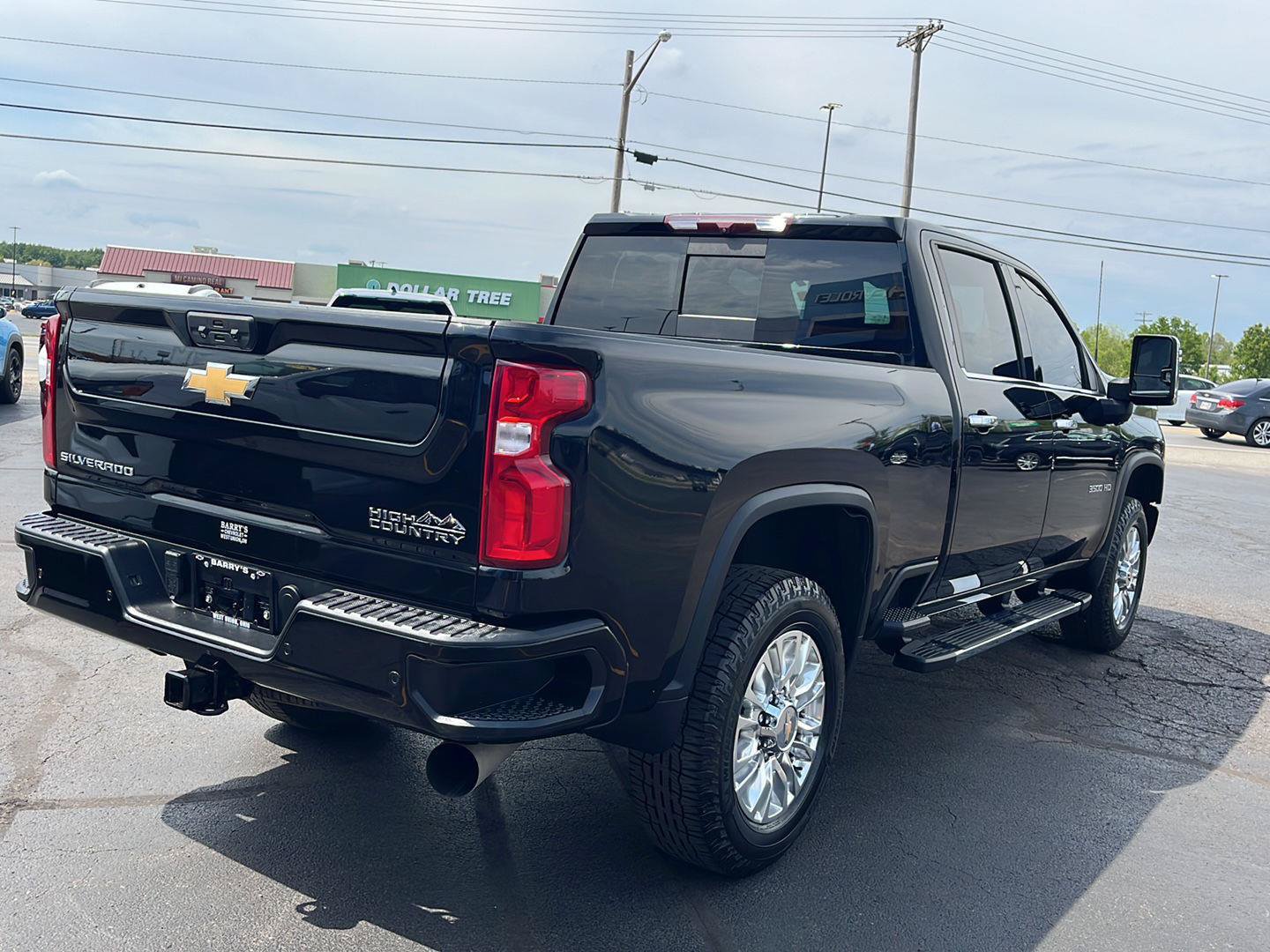 Used 2022 Chevrolet Silverado 3500 High Country w/ Safety Package II AWD/4WD image 5