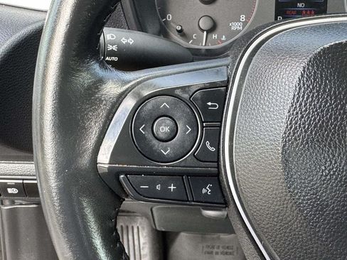 Used 2025 Toyota Corolla SE FWD image 12