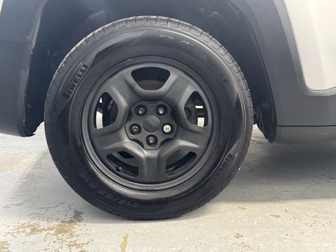 Used 2015 Jeep Renegade Sport w/ Power & Air Group image 30