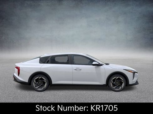 New 2025 Kia K4 EX image 8