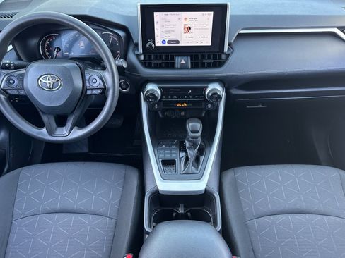 Used 2024 Toyota RAV4 XLE AWD/4WD image 30