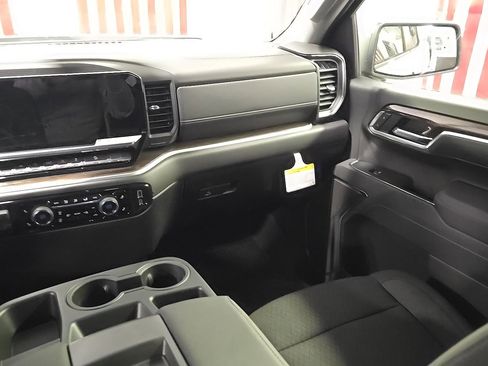 New 2026 Chevrolet Silverado 1500 LT image 15