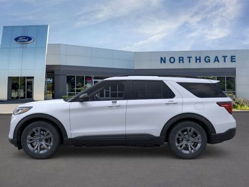 New 2026 Ford Explorer Active w/ Active Comfort Package AWD/4WD image 4