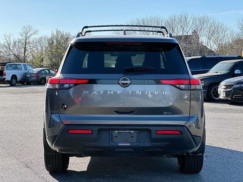 Used 2022 Nissan Pathfinder SV FWD image 14