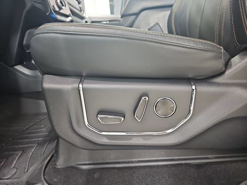 Used 2024 Ford Expedition Platinum AWD/4WD image 37