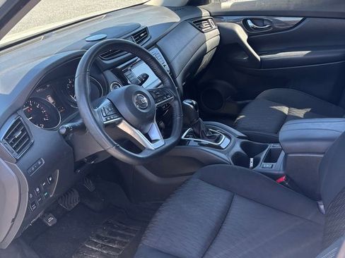 Used 2020 Nissan Rogue SV AWD/4WD image 9