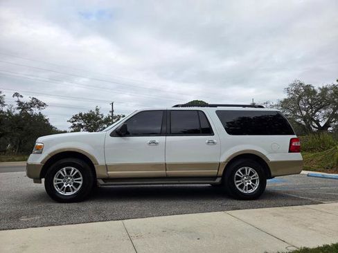 Used 2014 Ford Expedition EL XLT w/ Equipment Group 202A image 12