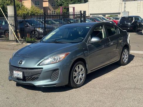Used 2013 MAZDA MAZDA3 i SV w/ Convenience Pkg FWD image 3