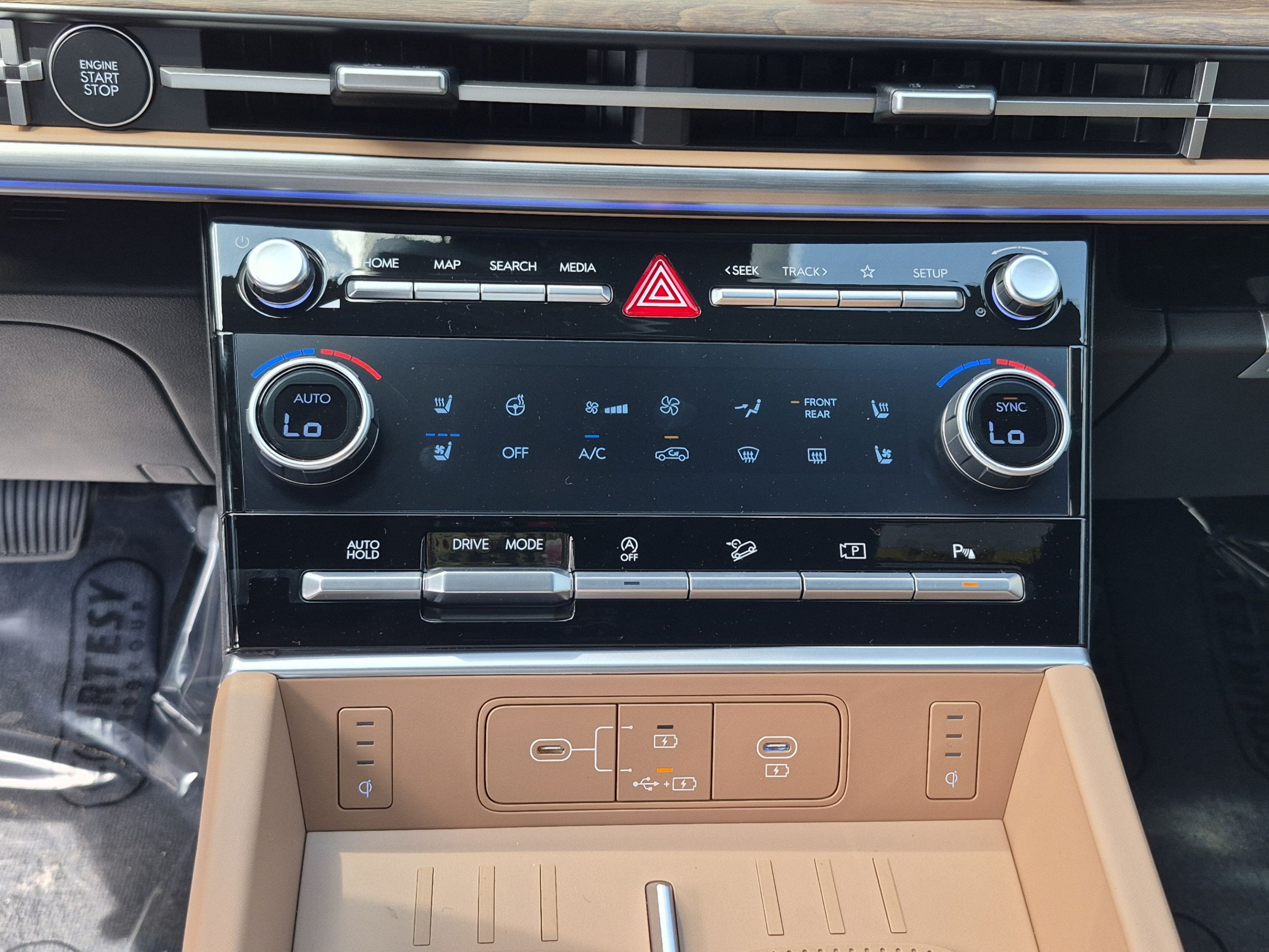 New 2027 Hyundai Santa Fe Calligraphy FWD image 29
