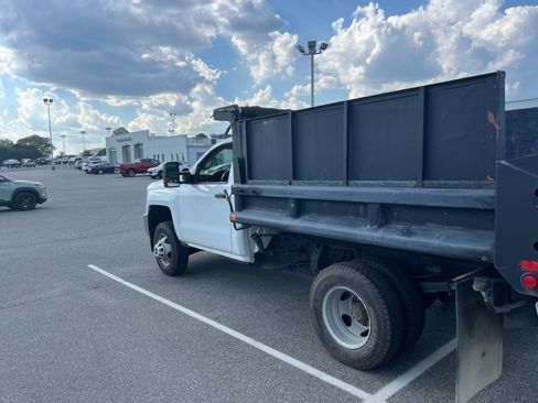 Used 2018 Chevrolet Silverado 3500 W/T w/ WT Convenience Package AWD/4WD image 8