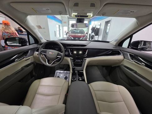 Used 2024 Cadillac XT6 Premium Luxury AWD/4WD image 22