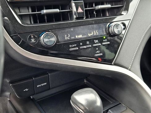 Used 2023 Toyota Camry SE w/ Convenience Package image 22
