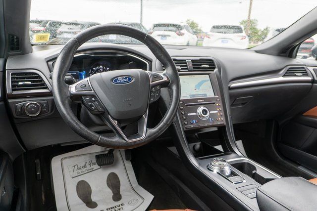 Used 2020 Ford Fusion Energi Titanium FWD image 12