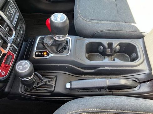 Used 2025 Jeep Wrangler Unlimited Sport S 4xe AWD/4WD image 22