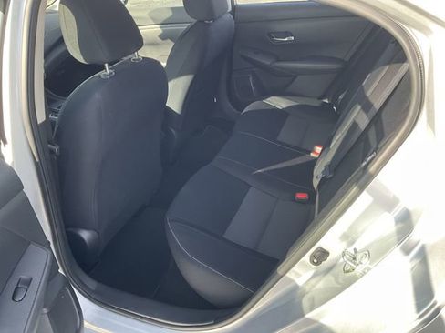 Used 2020 Nissan Sentra SV image 11